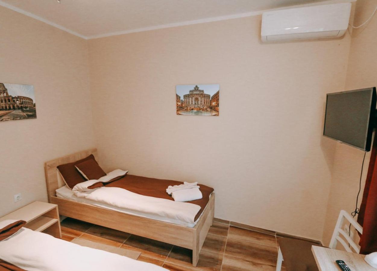 Vila Evropa ONLY WITH A PASSPORTS! Sombor Exterior foto