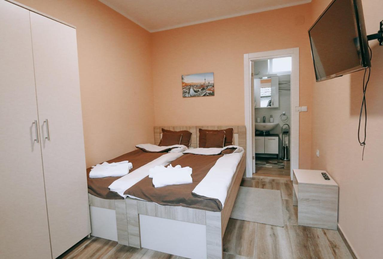 Vila Evropa ONLY WITH A PASSPORTS! Sombor Exterior foto