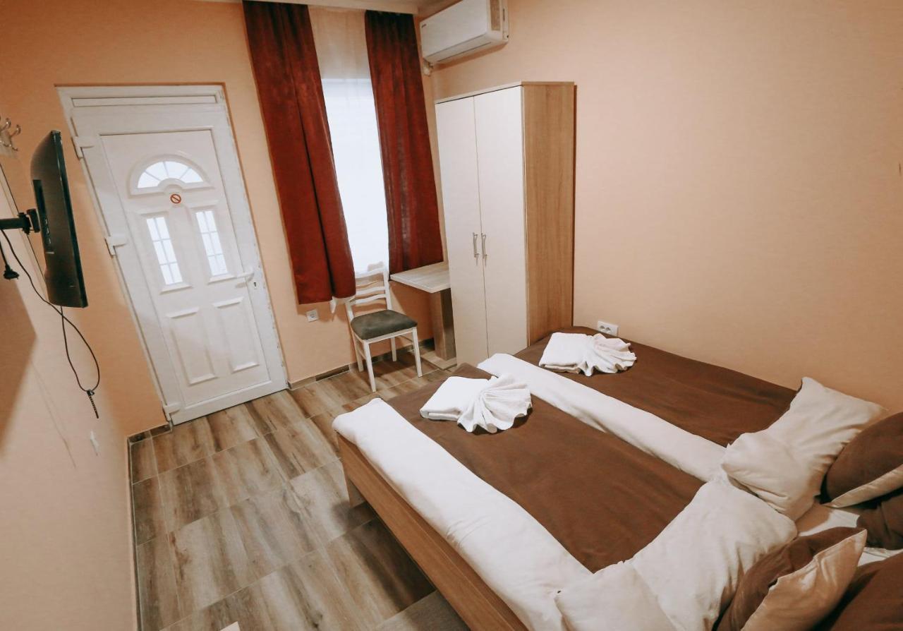 Vila Evropa ONLY WITH A PASSPORTS! Sombor Exterior foto