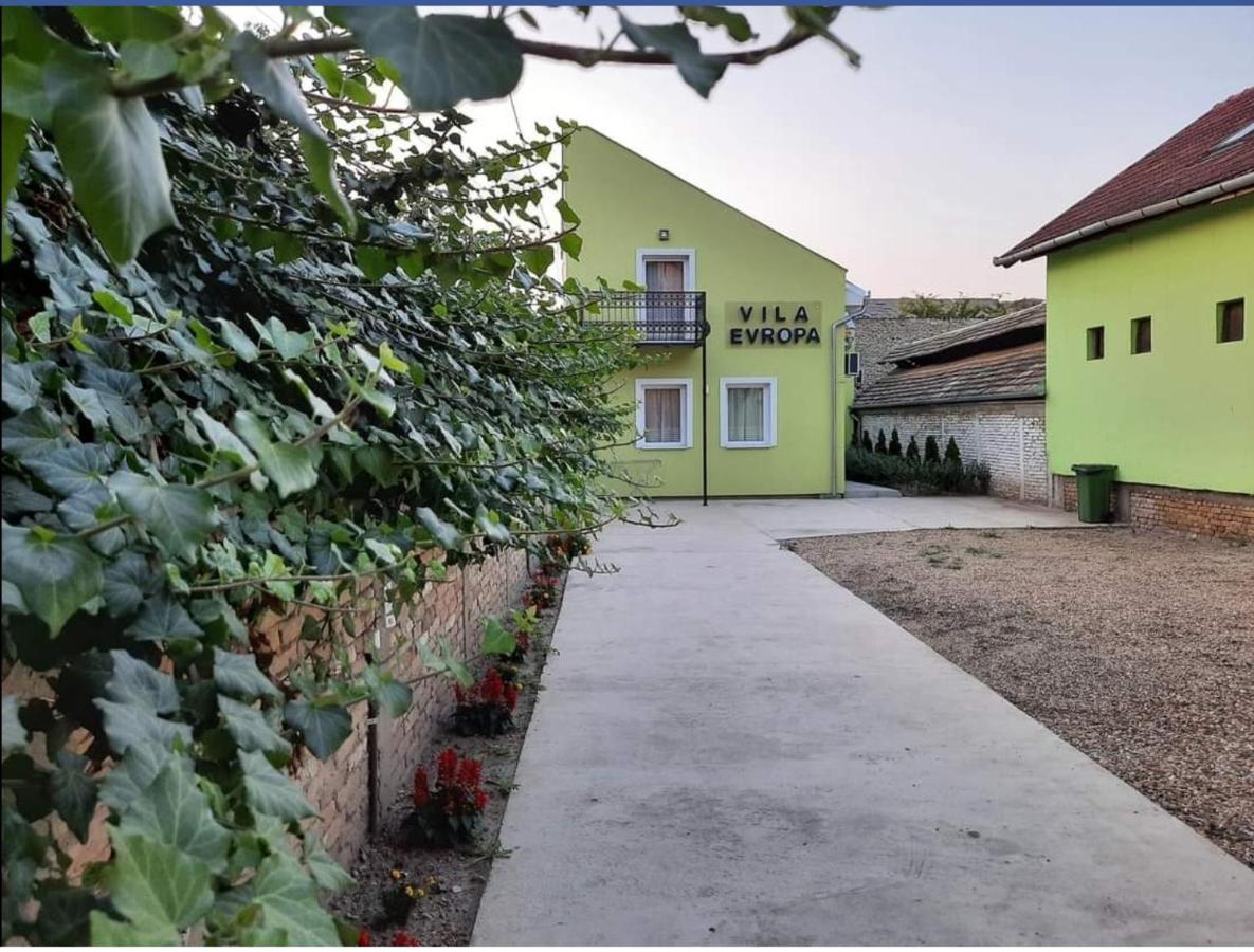 Vila Evropa ONLY WITH A PASSPORTS! Sombor Exterior foto